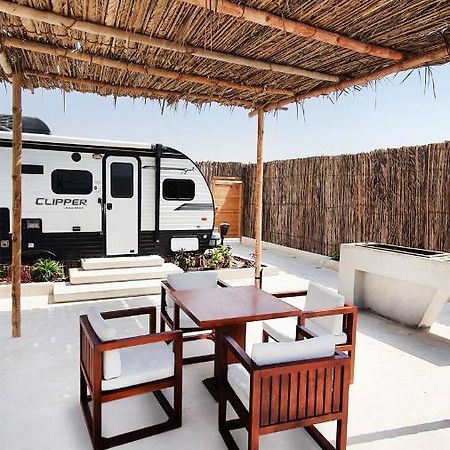 אג'מן Caravana Beach Resort Al Zorah מראה חיצוני תמונה
