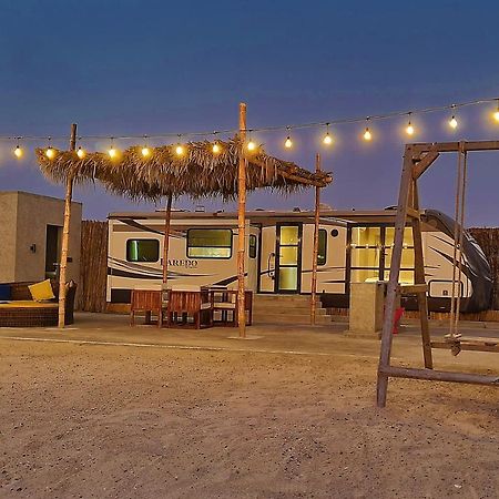 אג'מן Caravana Beach Resort Al Zorah מראה חיצוני תמונה