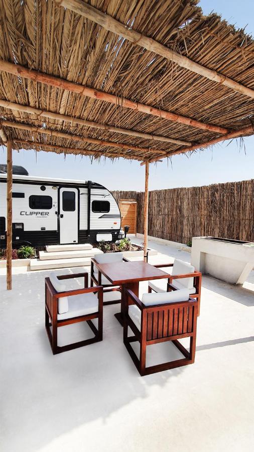 אג'מן Caravana Beach Resort Al Zorah מראה חיצוני תמונה