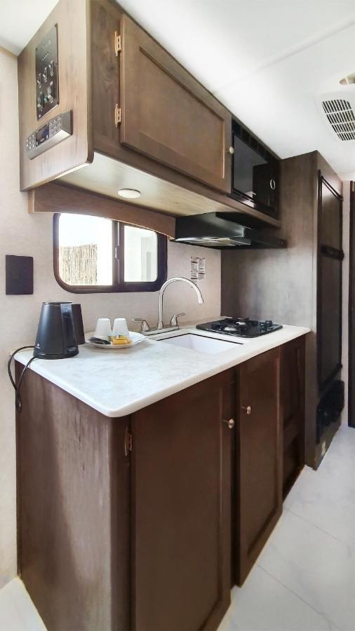 אג'מן Caravana Beach Resort Al Zorah מראה חיצוני תמונה