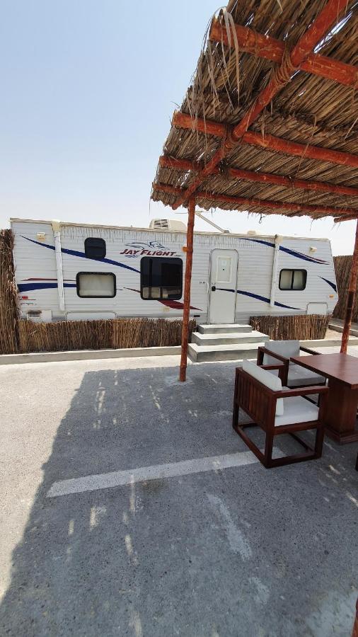 אג'מן Caravana Beach Resort Al Zorah מראה חיצוני תמונה