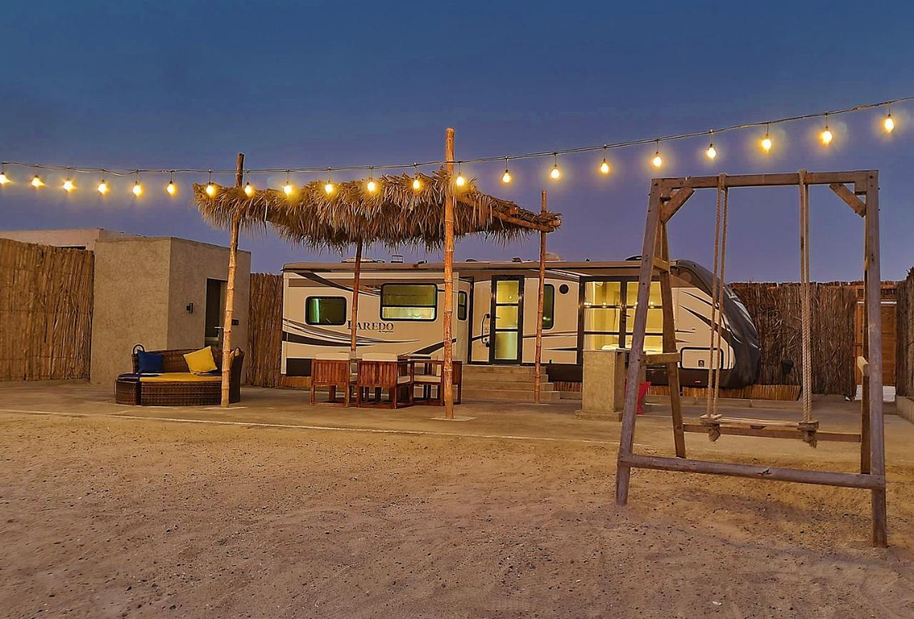 אג'מן Caravana Beach Resort Al Zorah מראה חיצוני תמונה